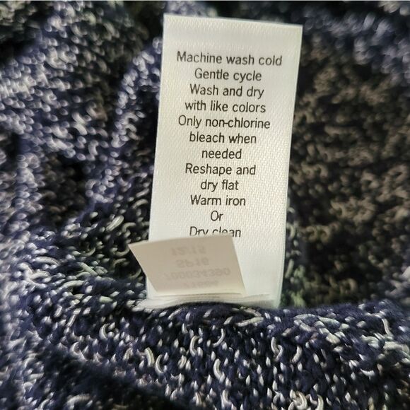 Athleta Women's Navy Pullover Weekend Sweater Knited Athletic Vneck - Picture 9 of 11